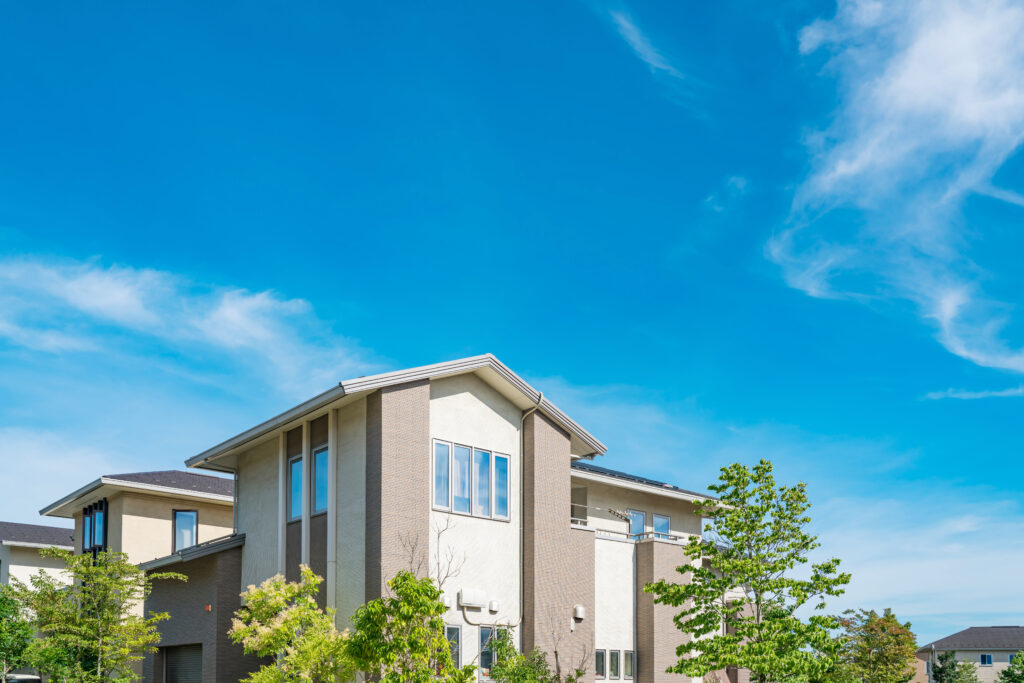 外張り断熱とは？寒冷地でも快適に暮らすための“包み込む断熱設計”