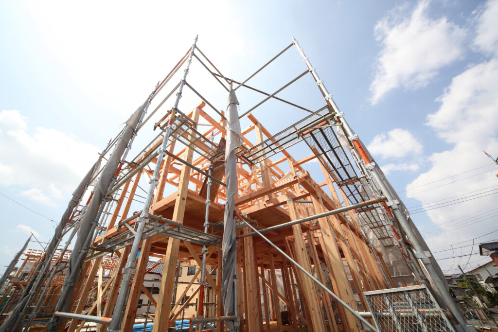 在来工法とは？ツーバイフォーとの違い・構造・寿命を専門家が解説｜石田建設
